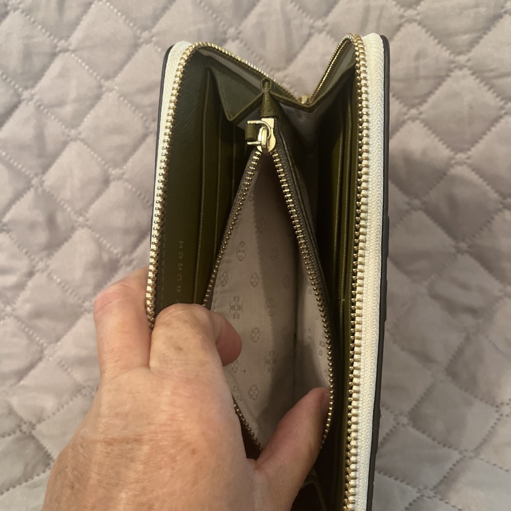 Tory Burch • Robinson Multi-Stripe Zip Continental Wallet - Picture 7 of 8